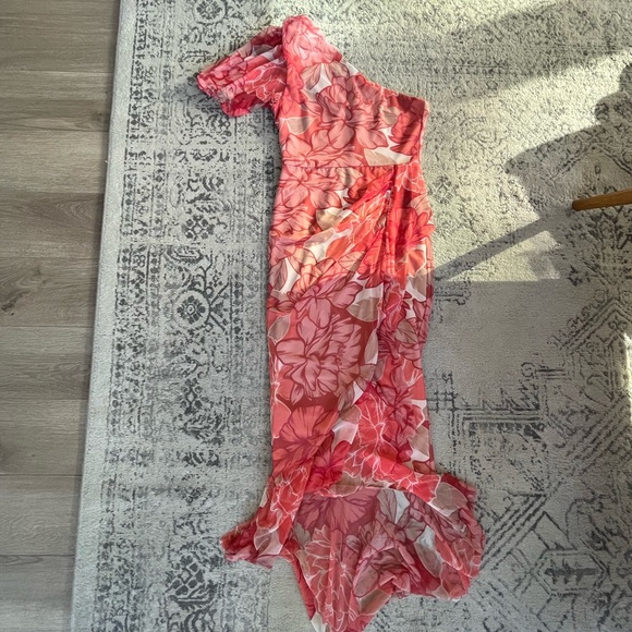 BCBGMAXAZRIA dress - Picture 3 of 3